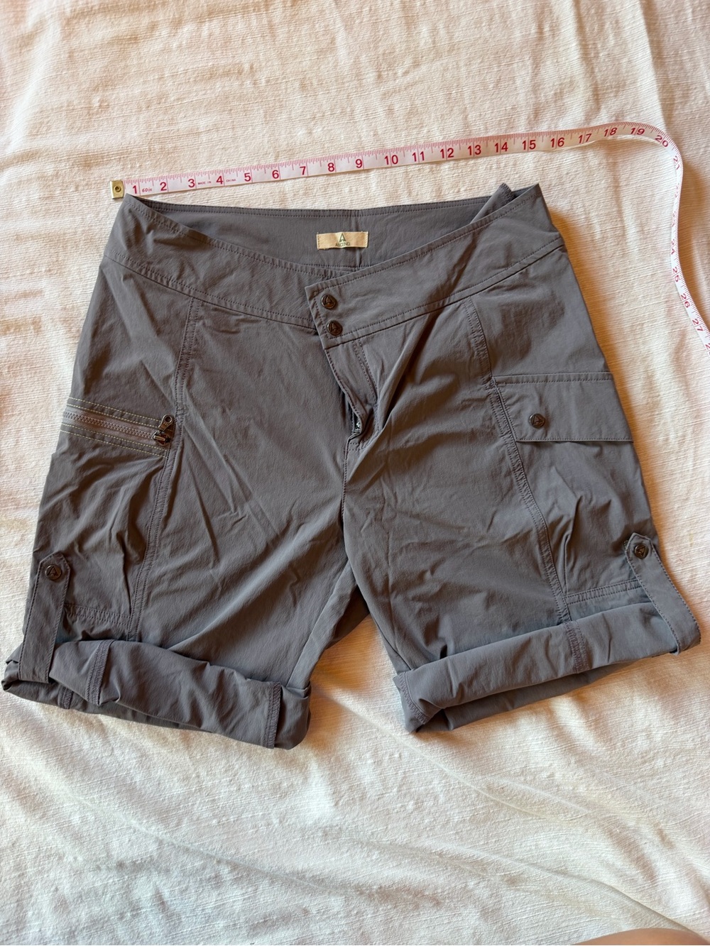 Ascend Women’s Gray Cargo Hiking Shorts